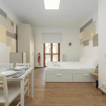 Giuria House 2 * トリノ