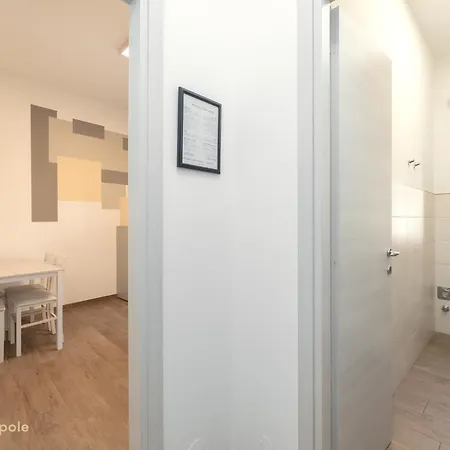 Giuria House 2 *